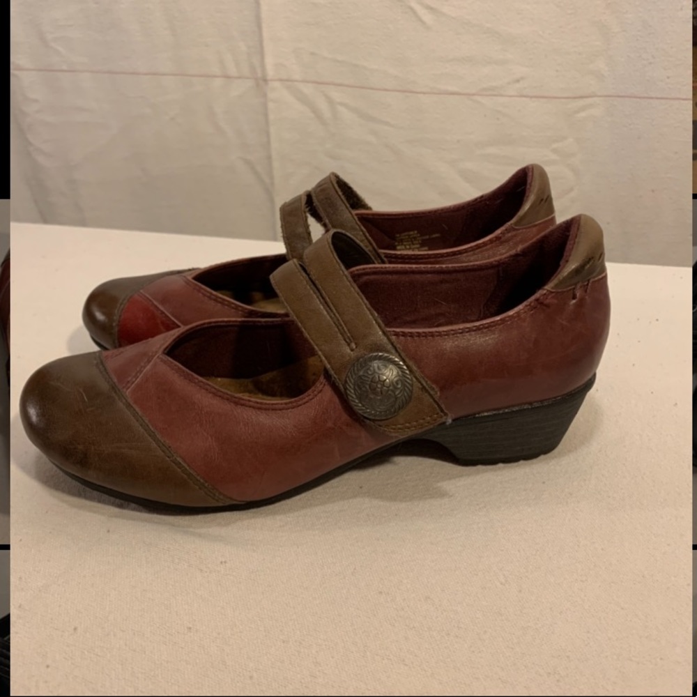 Heels - Picture 2 of 5